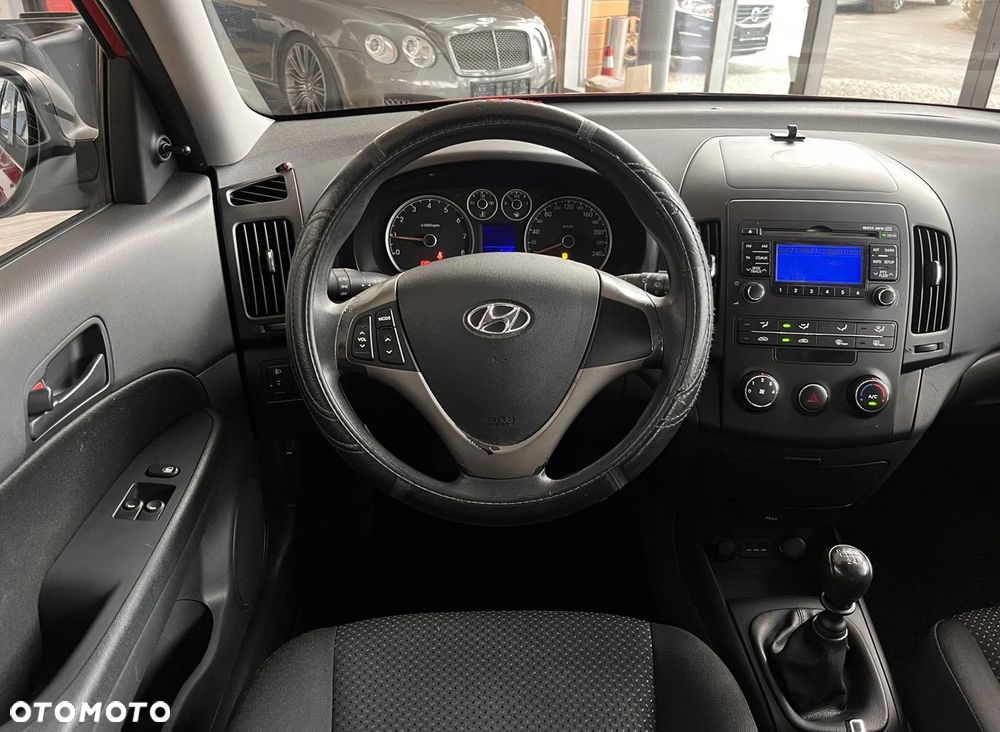 Hyundai i30 1.4 Comfort EU5 - 13