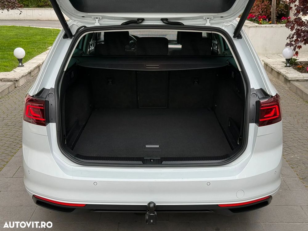 Volkswagen Passat 2.0 TDI SCR DSG Business - 29