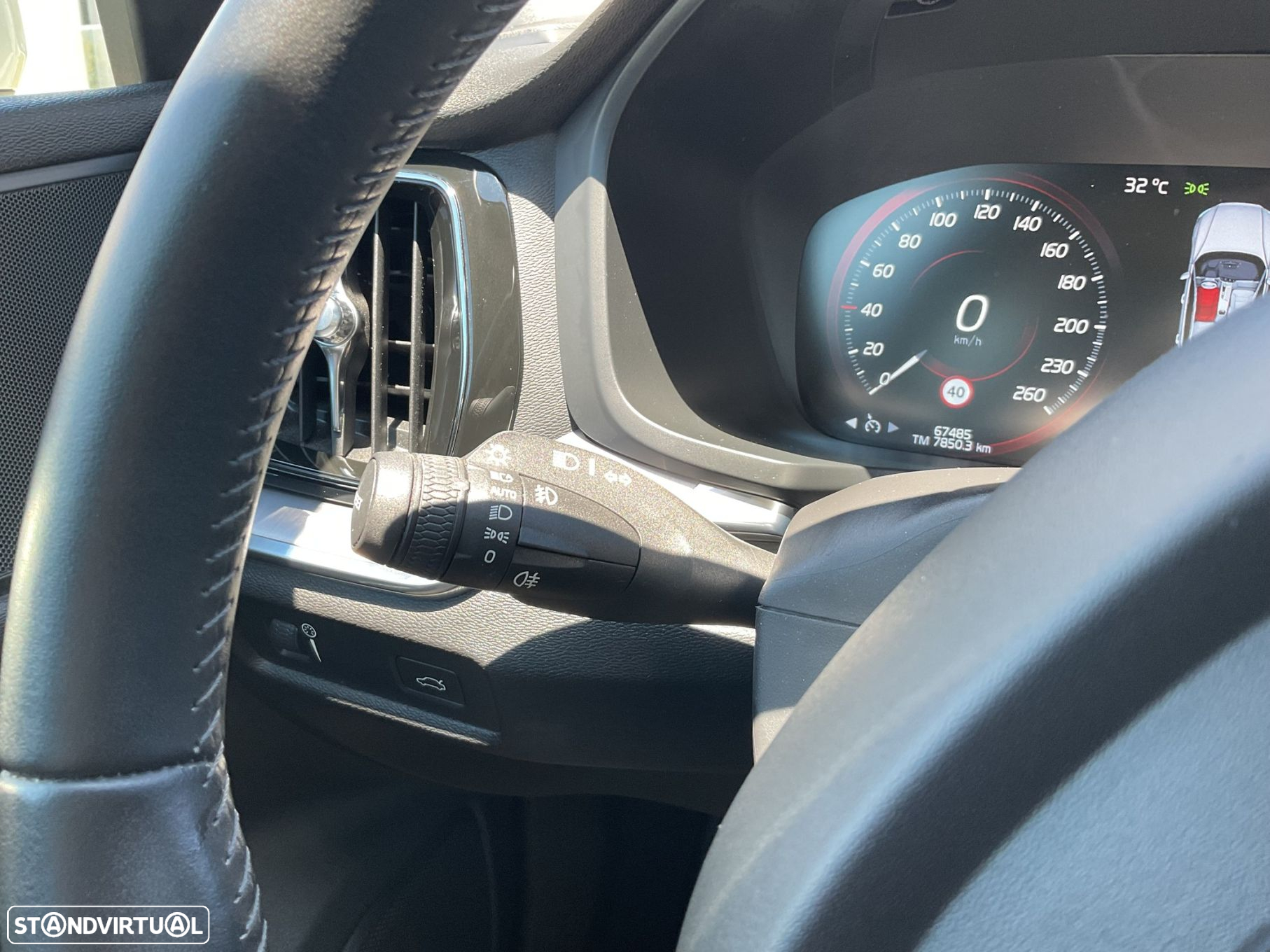 Volvo V60 2.0 D3 Momentum - 39