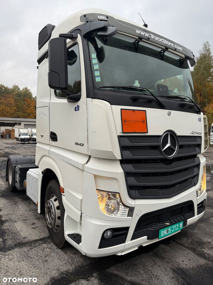 Mercedes-Benz Actros 1942 - 2