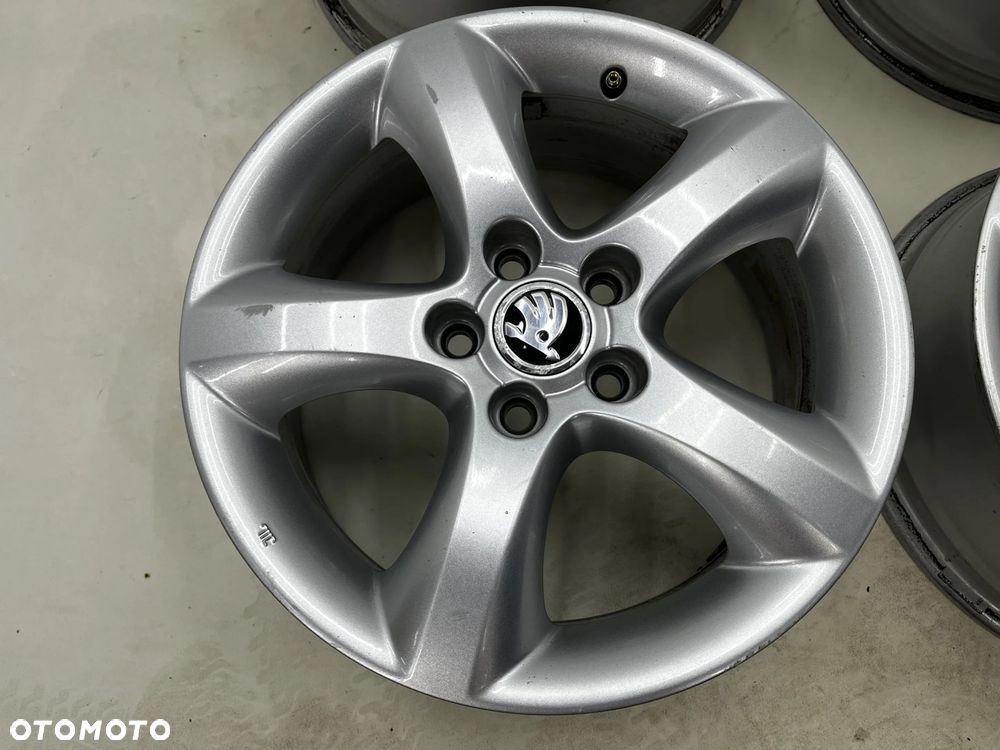 Felgi aluminiowe Skoda Fabia 2 II Roomster Praktik Ibiza Polo Fox 07-14r. r15 cali 6jx15 ET43 5x100 - 9