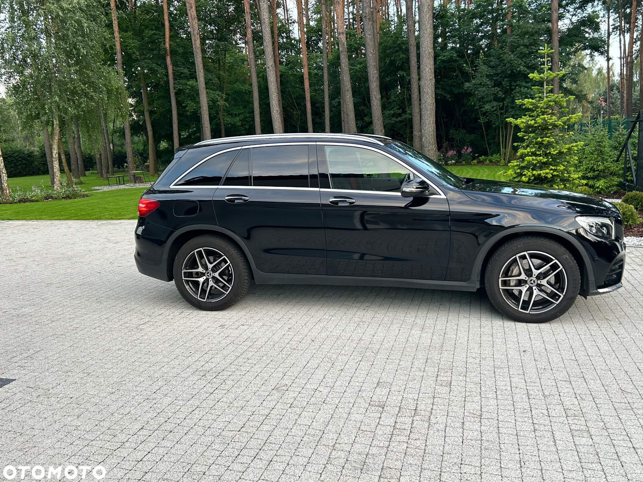 Mercedes-Benz GLC - 12