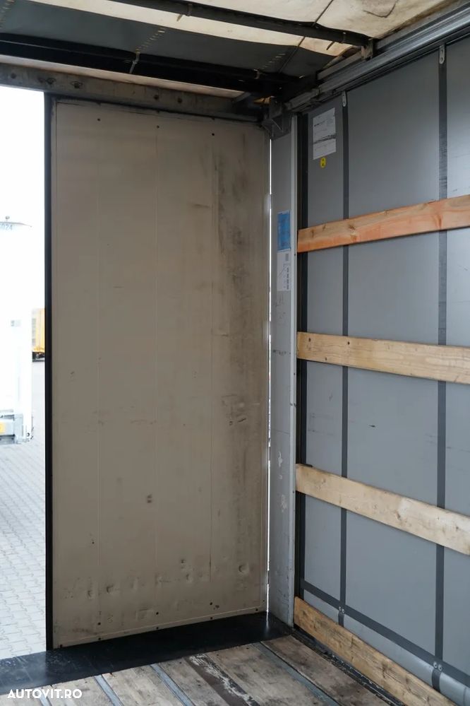 Fruehauf / CORTINĂ / STANDARD / ELEVATOR DHOLLANDIA 2.000 kg / PODEA PUTERNICĂ - 21