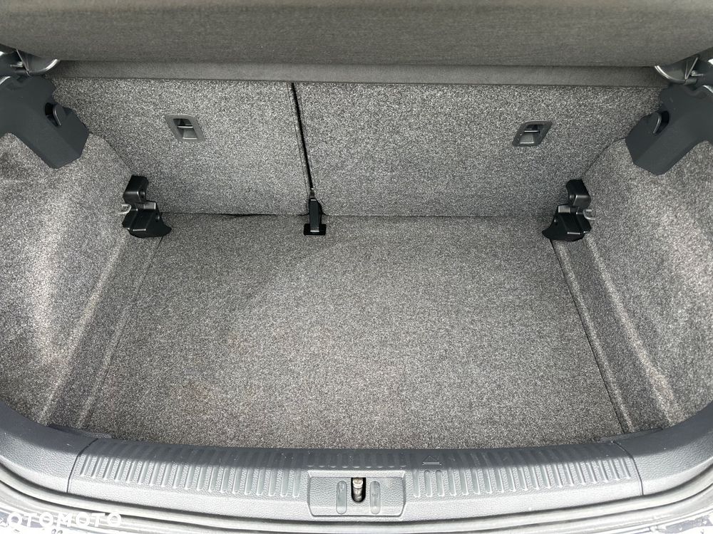 Volkswagen Polo - 26