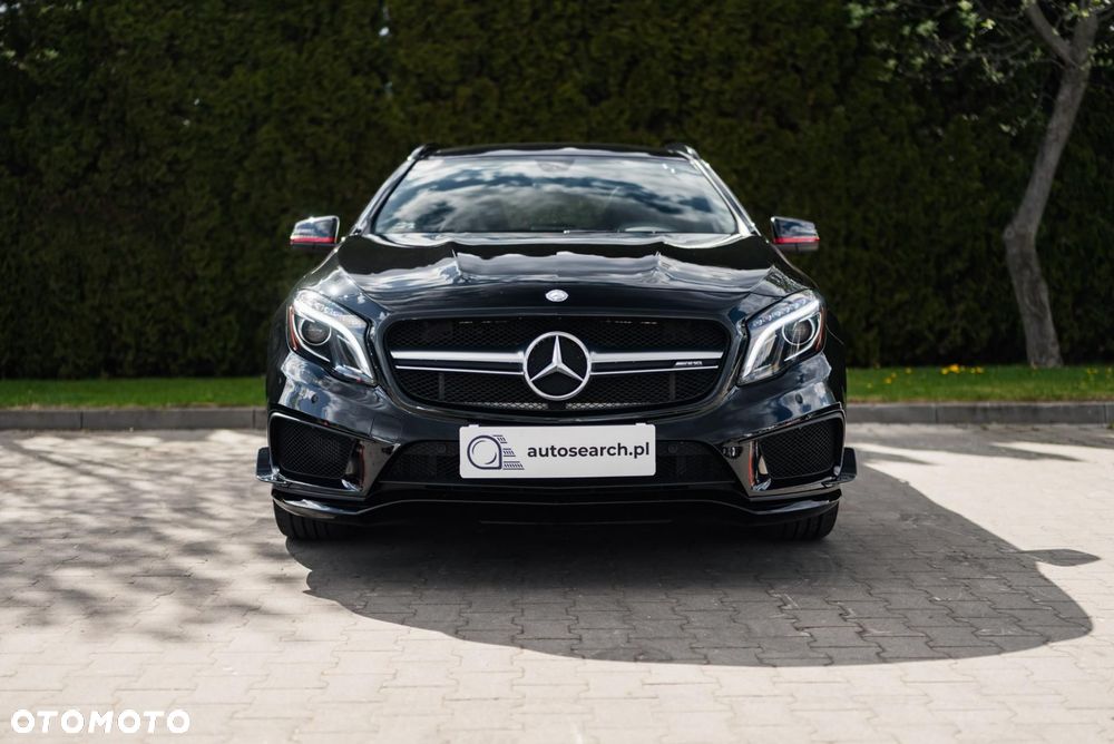 Mercedes-Benz GLA 45 AMG 4-Matic Edition 1 - 4