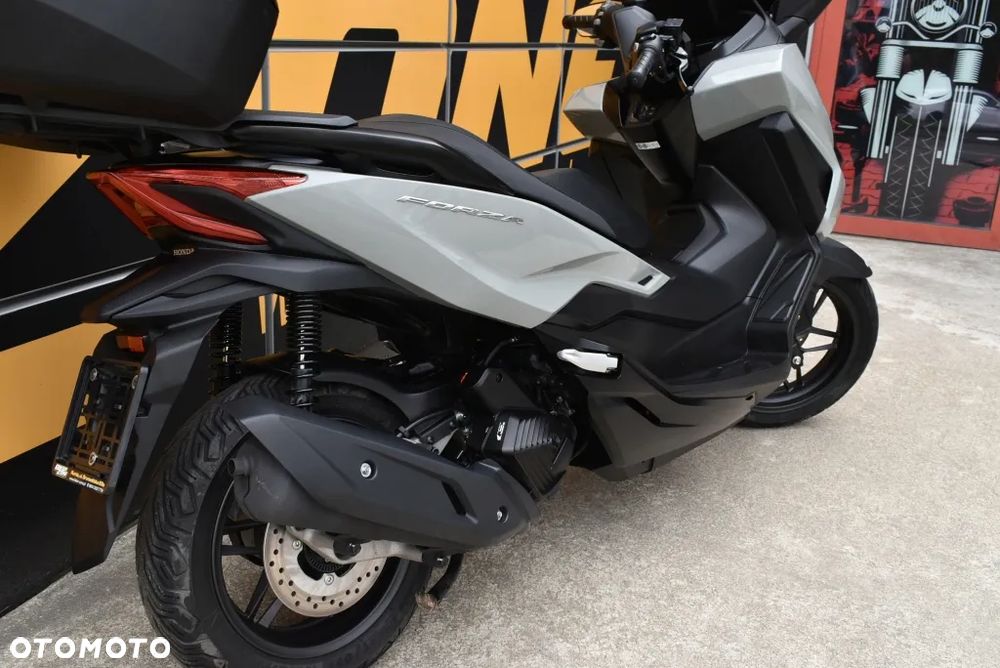 Honda NSS - 29