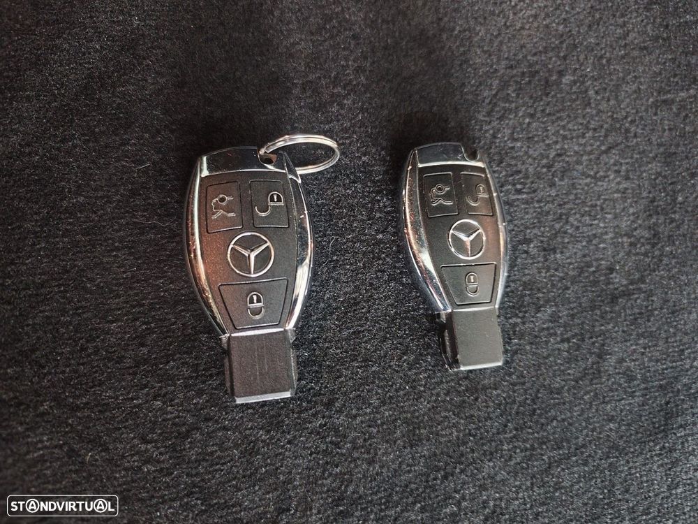 Mercedes-Benz E 250 BlueTEC Avantgarde Auto. - 24