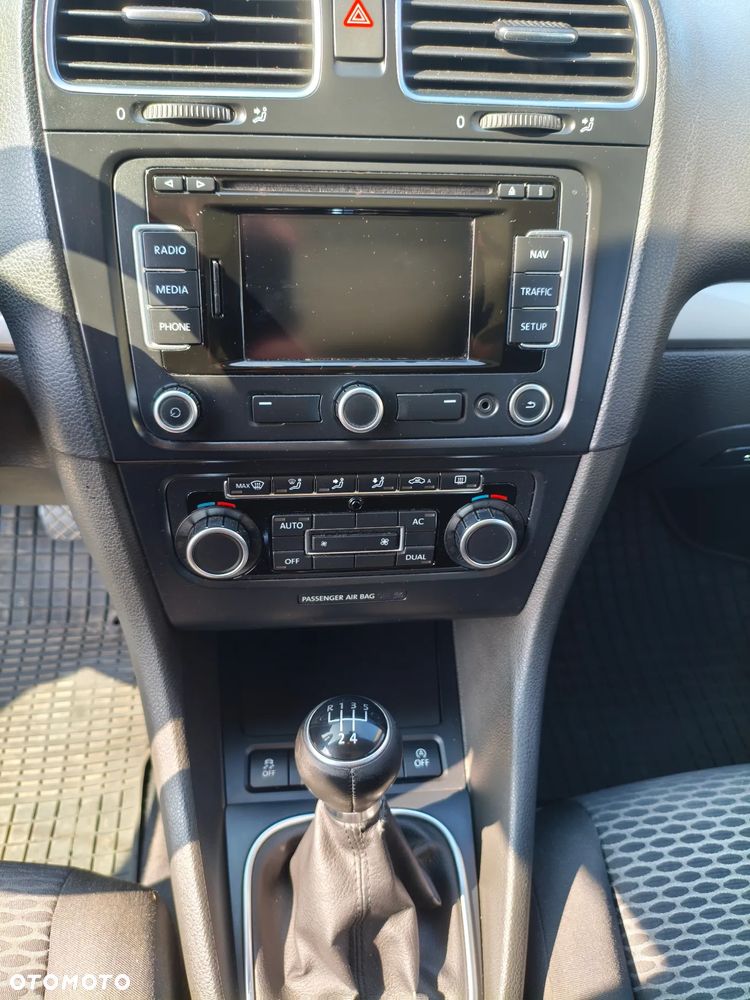 Volkswagen Golf Variant 1.6 TDI DPF BlueMotion Technology Style - 17