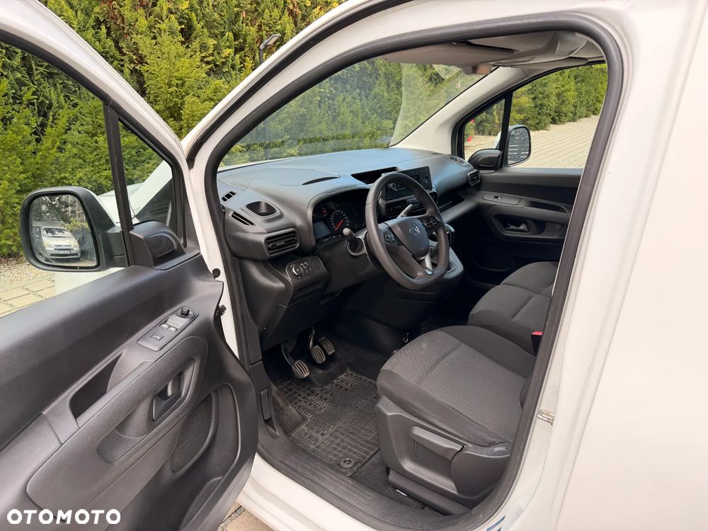 Opel COMBO - 8