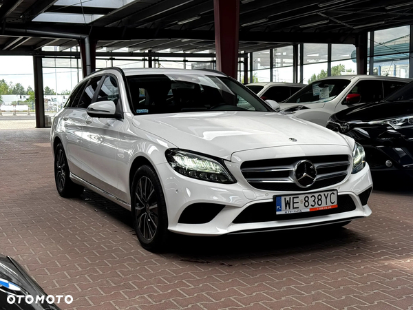 Mercedes-Benz Klasa C 200 4MATIC 9G-TRONIC