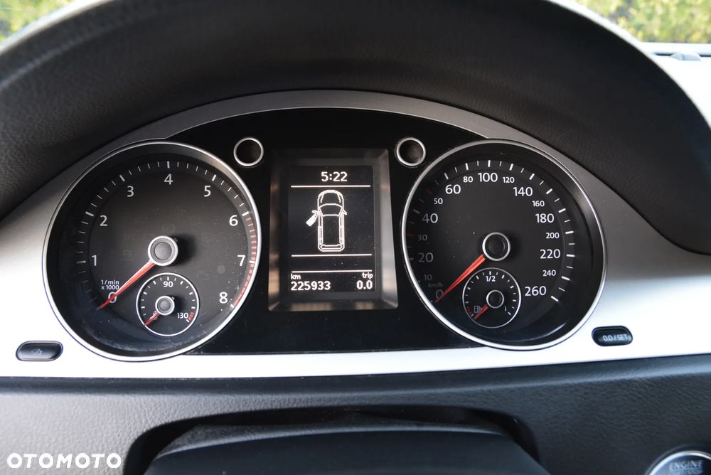 Volkswagen Passat 1.8 TSI Exclusive - 32
