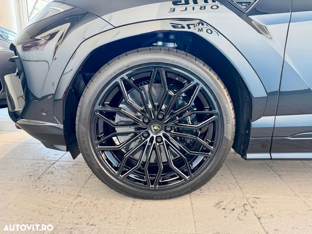 Lamborghini URUS - 17