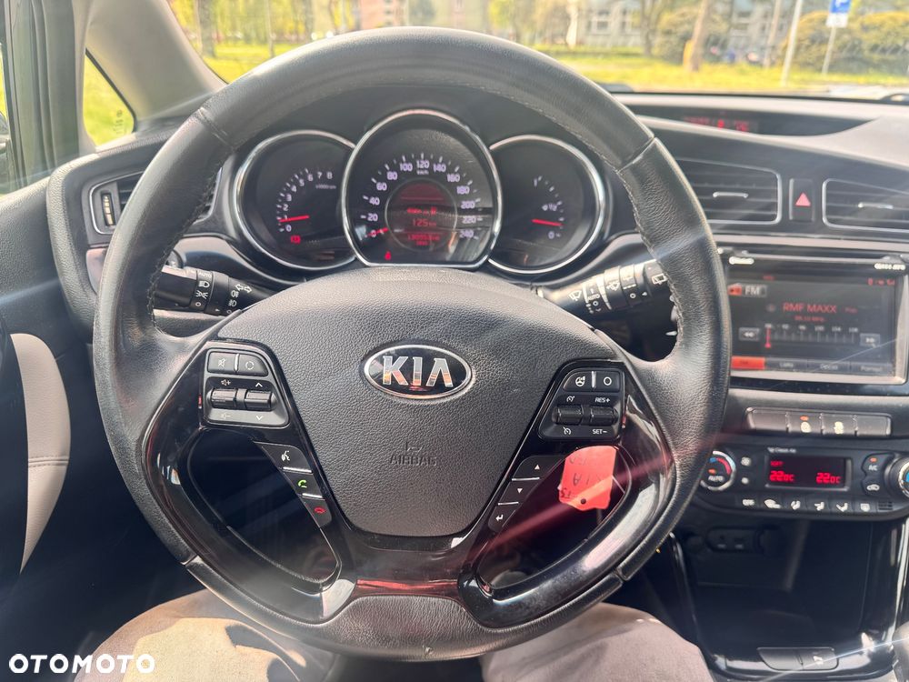 Kia Ceed 1.4 CVVT Attract plus - 17