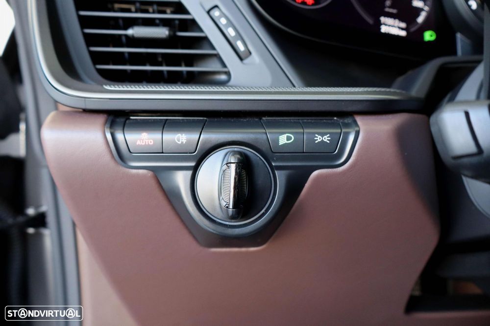 Porsche 911 (992) Carrera 4 PDK - 28