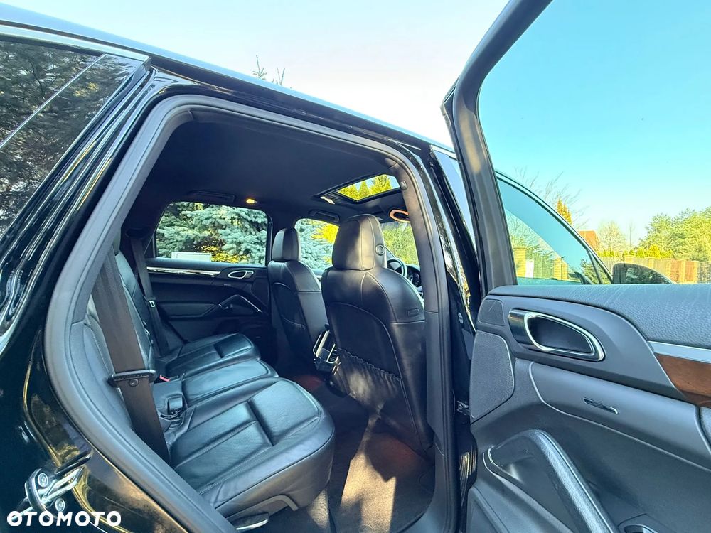 Porsche Cayenne S Hybrid - 30