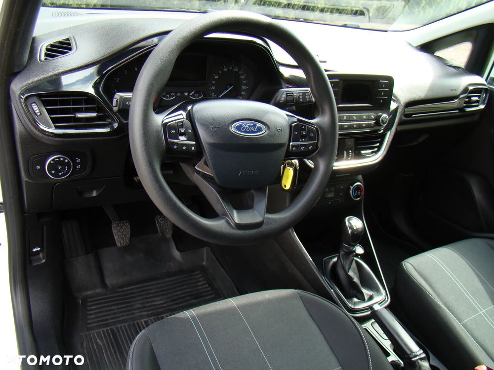 Ford Fiesta 1.1 S&S COOL&CONNECT - 26