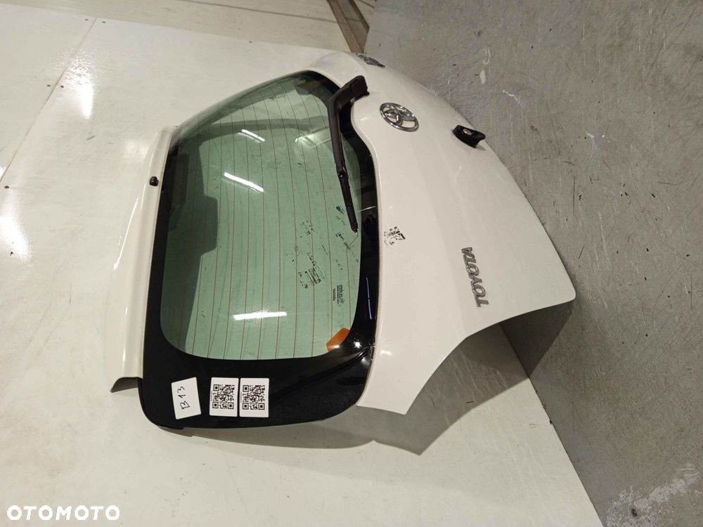 + KLAPA TYŁ TYLNA BAGAŻNIKA DO TOYOTA YARIS 2 II 068 BIAŁA - 3