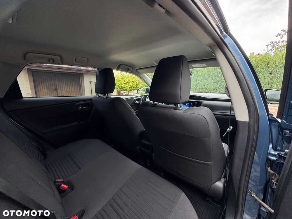 Toyota Auris 1.6 Prestige - 32