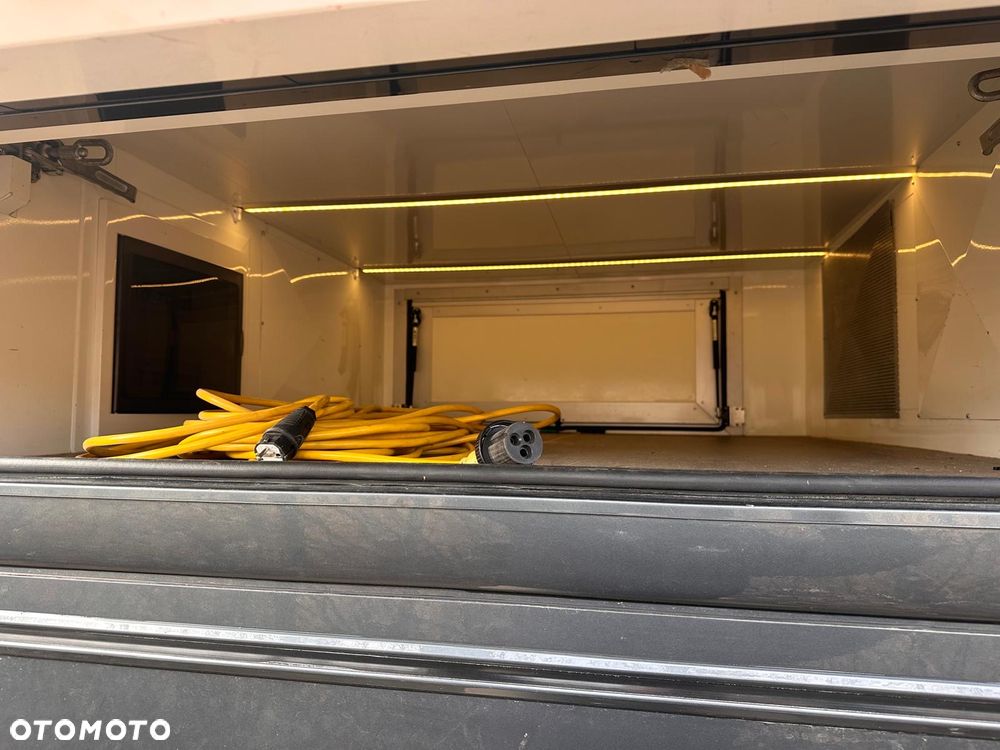 Scania S500 Koniowóz STX, 2xPOP OUT i POP UP. 8-osobowy. Przebieg 37 000km z rok 2019 - 19