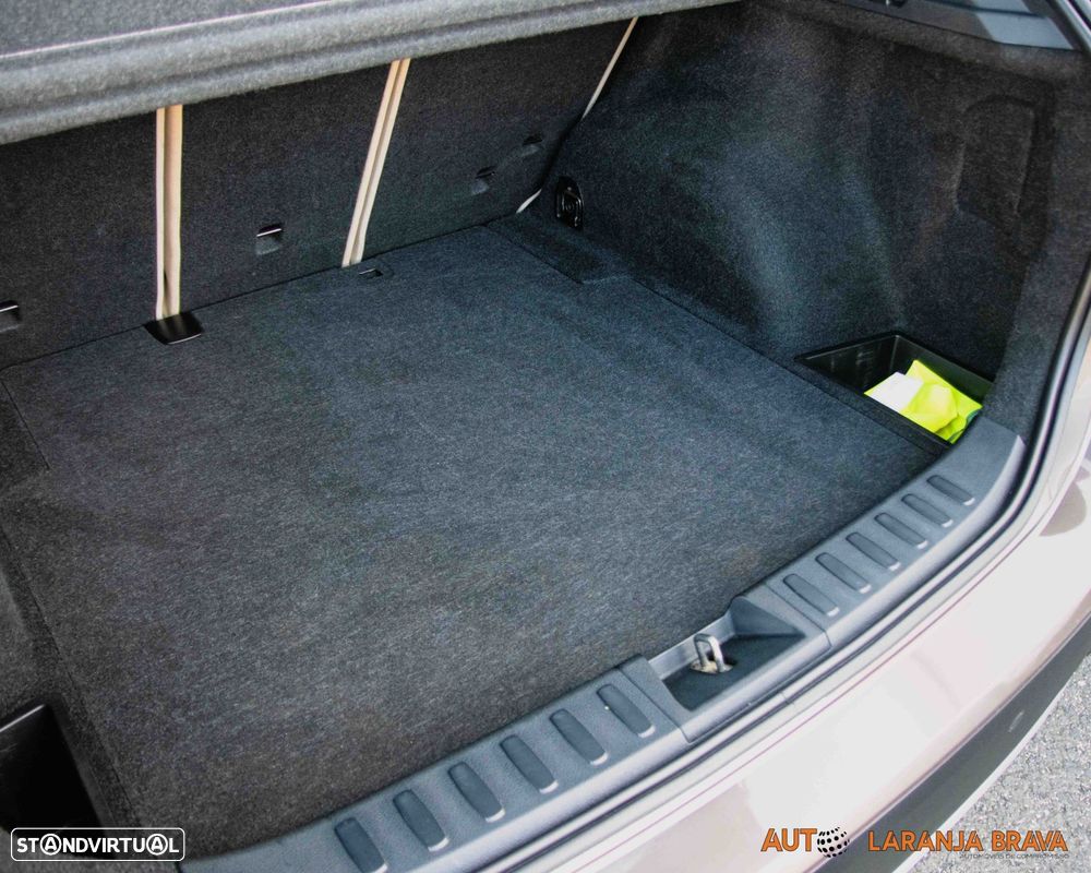 BMW X1 18 d sDrive - 34