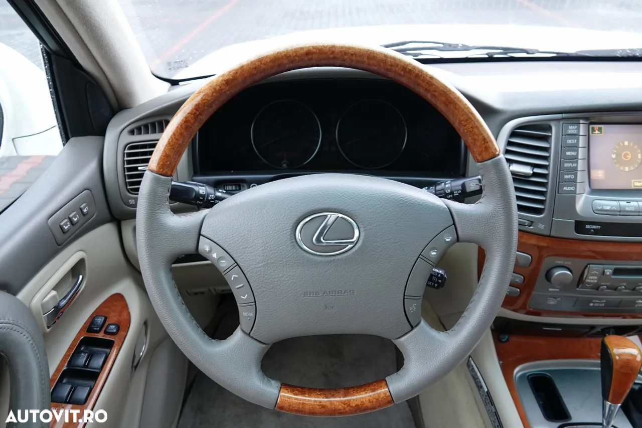 Lexus Seria LX - 14