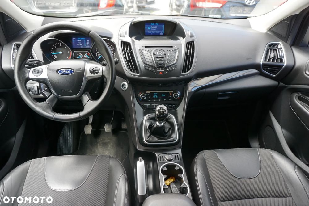 Ford Kuga 2.0 TDCi 2x4 Titanium - 12