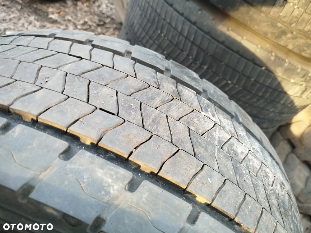 295/6022.5 Goodyear Fuelmax D 2x90% bieżnika z felgą be napraw. - 3