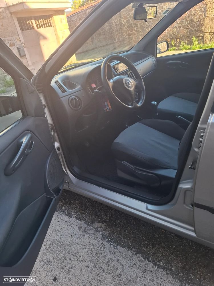 Fiat Punto 1.3 Multijet - 9