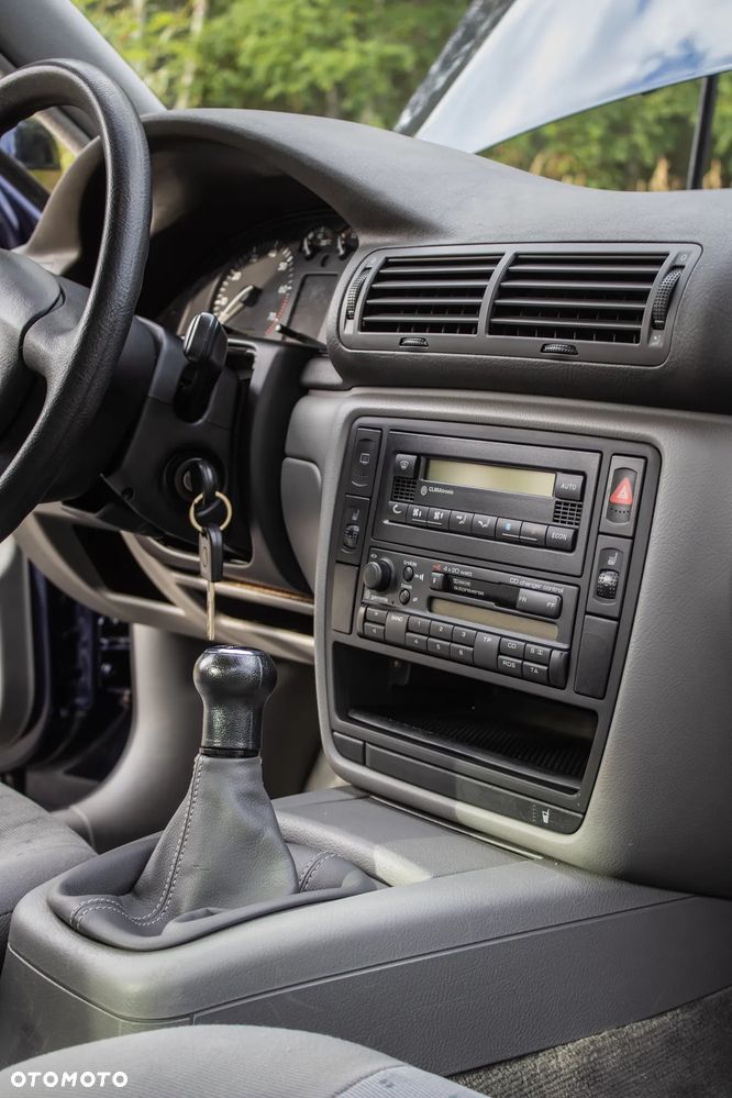 Volkswagen Passat 1.8T - 17