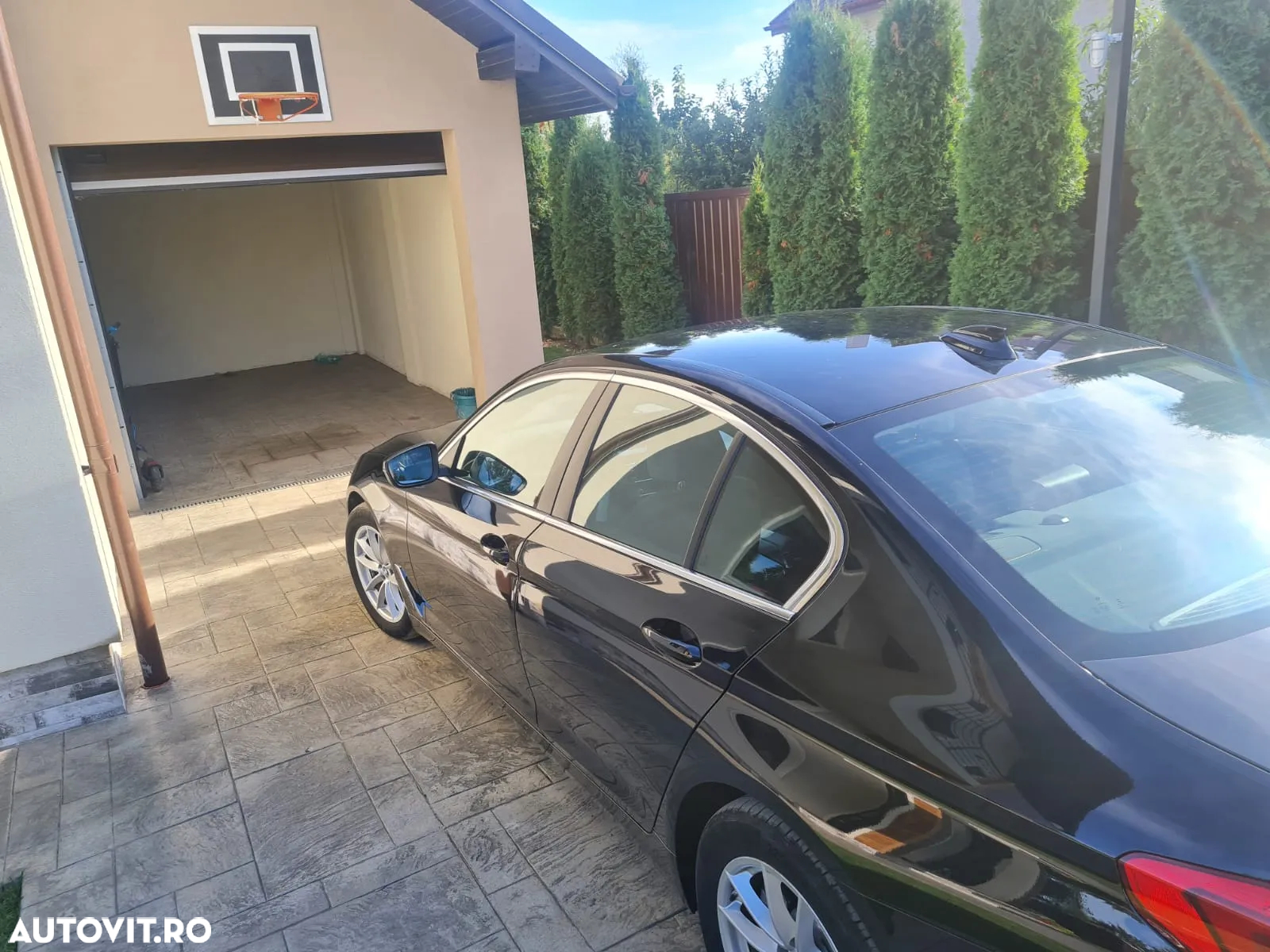 BMW Seria 5 520d xDrive AT - 13