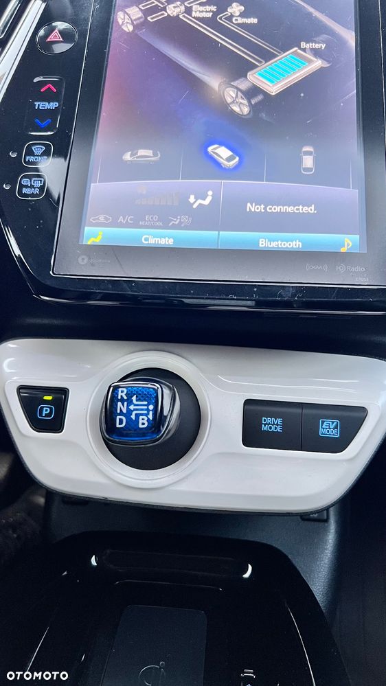 Toyota Prius 1.8 Hybrid Prestige - 27