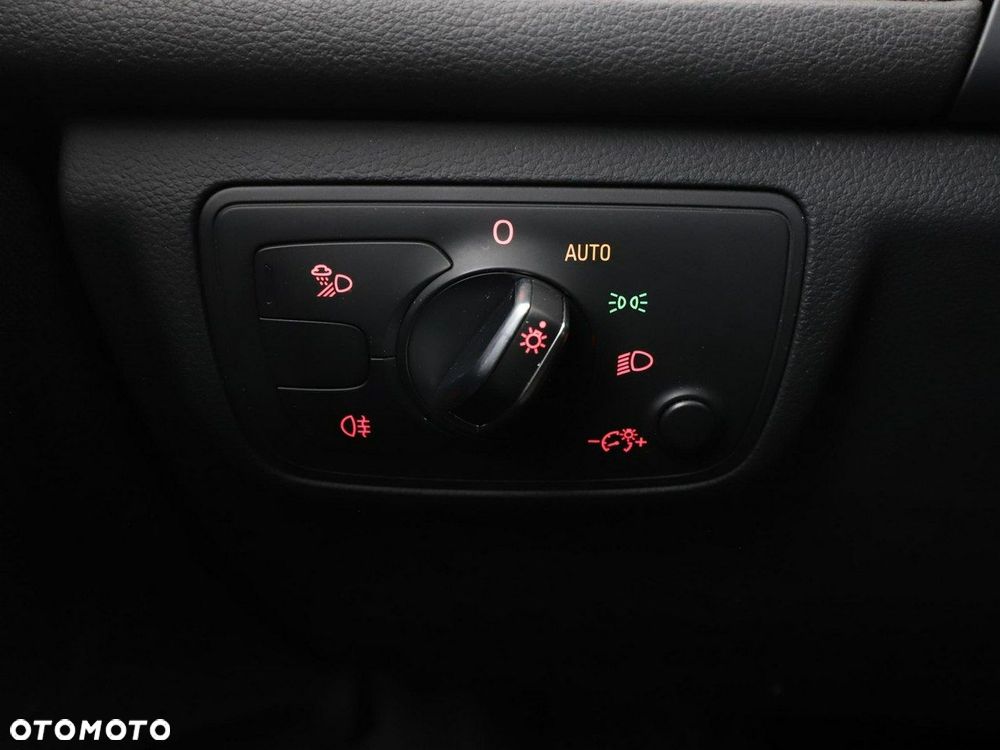 Audi A6 Avant 2.0 TDI Ultra S tronic - 33
