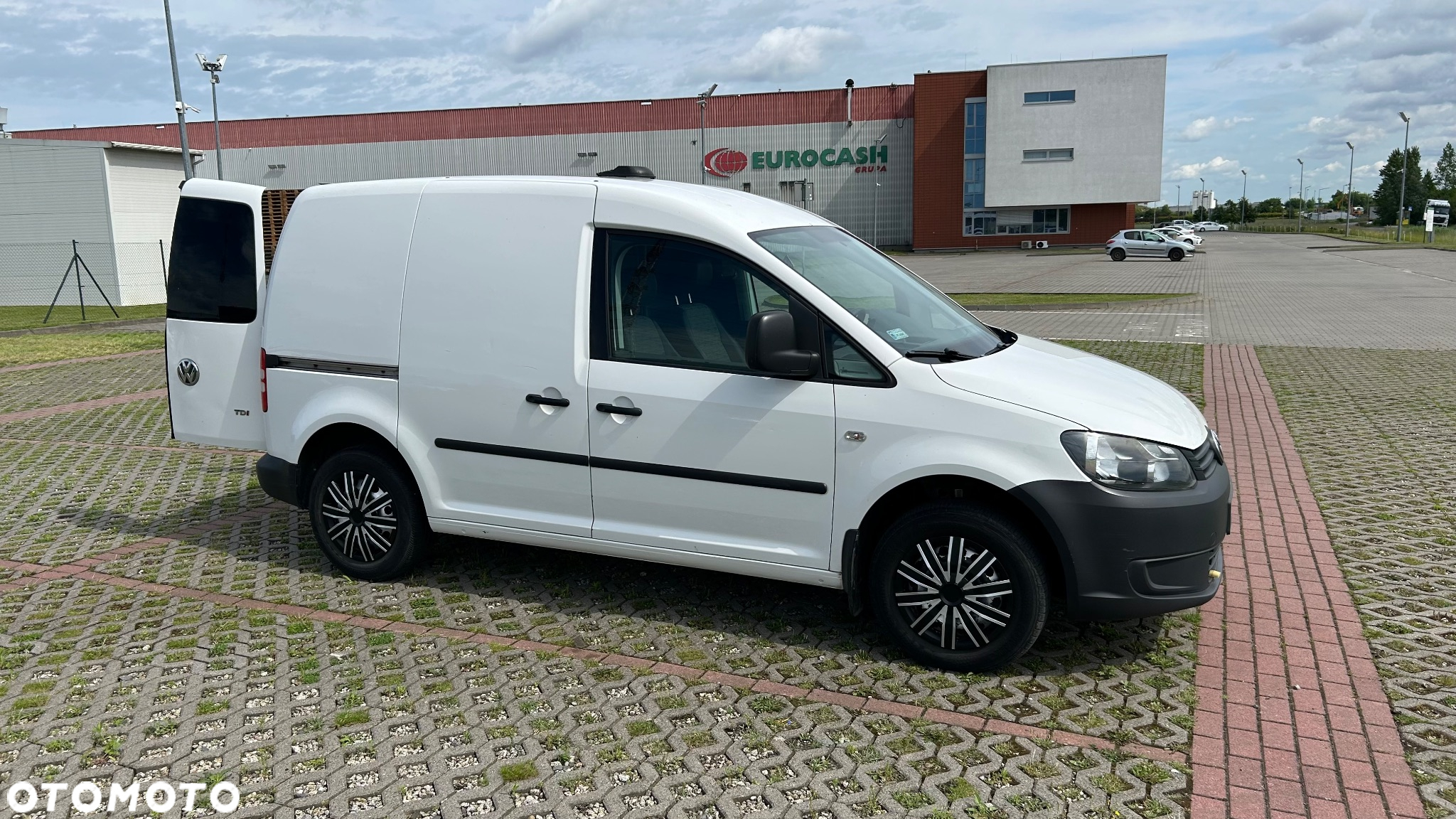 Volkswagen CADDY - 9