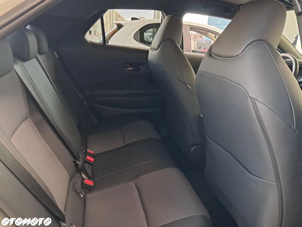 Toyota C-HR 2.0 PHEV Dynamic Force Executive - 21