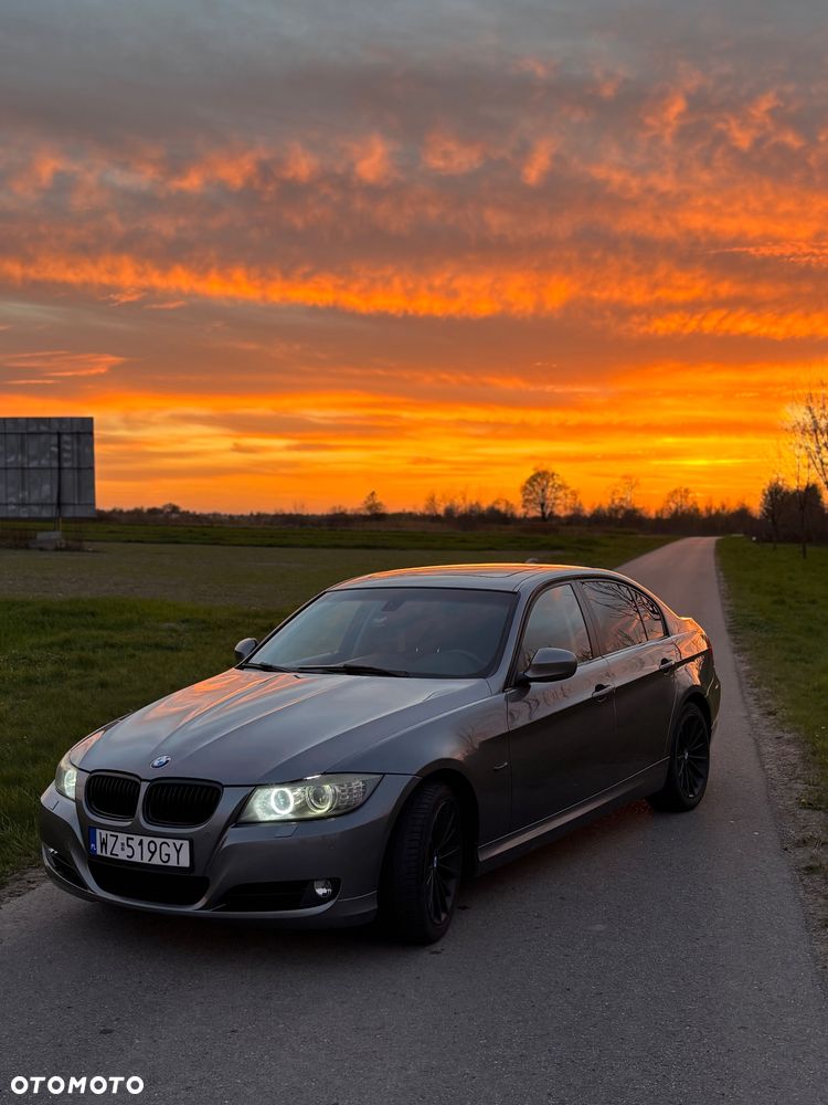 BMW Seria 3 320i - 1