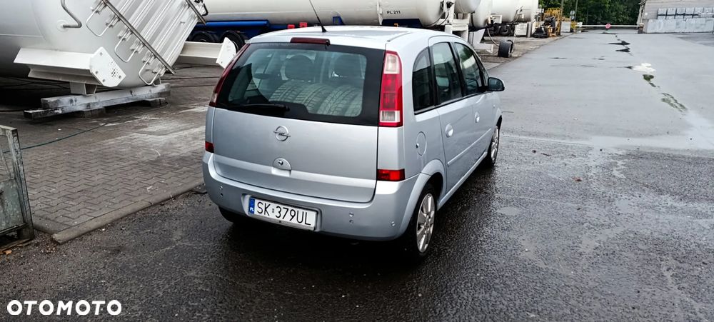 Opel Meriva 1.7 CDTI Cosmo - 4