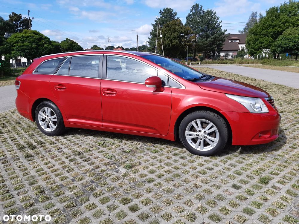 Toyota Avensis 1.8 Luna - 9