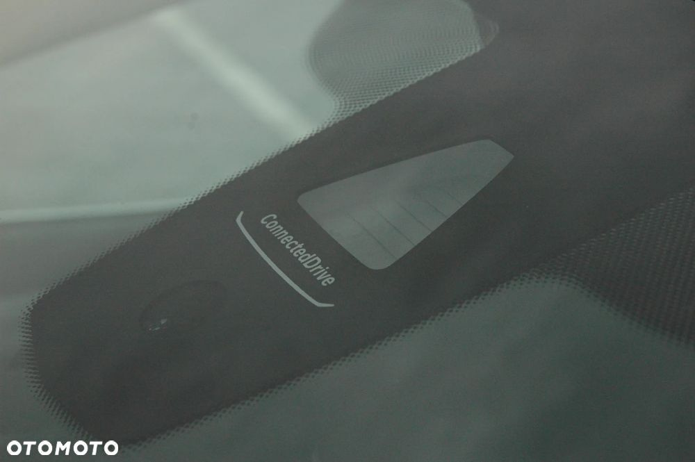 BMW Seria 5 518d - 21