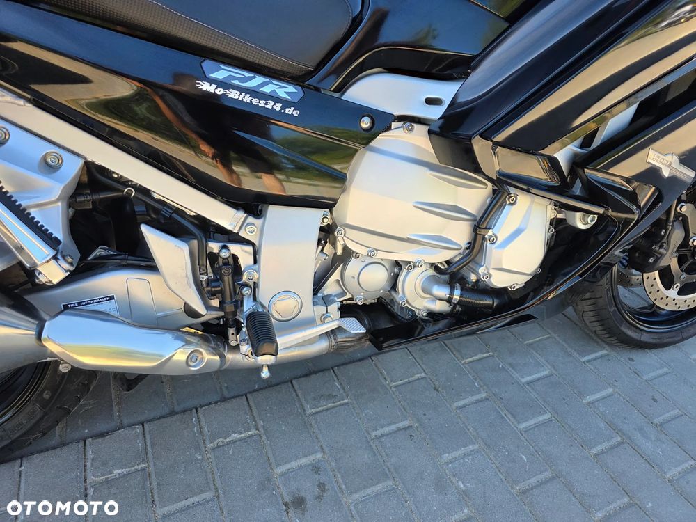 Yamaha FJR - 11