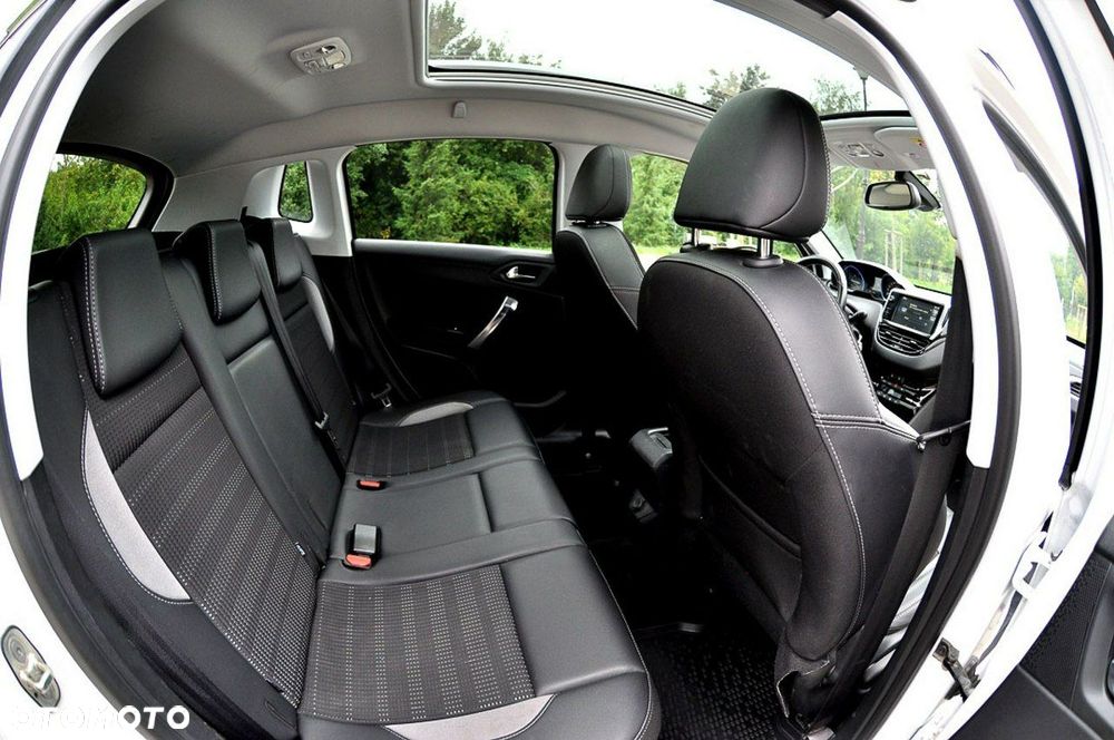 Peugeot 2008 PureTech 110 Stop&Start Business-Line - 11