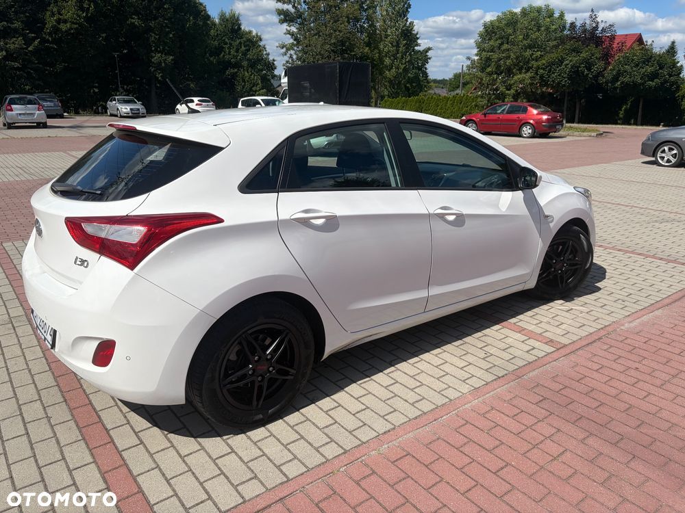 Hyundai i30 1.4 Fifa World Cup Edition - 17