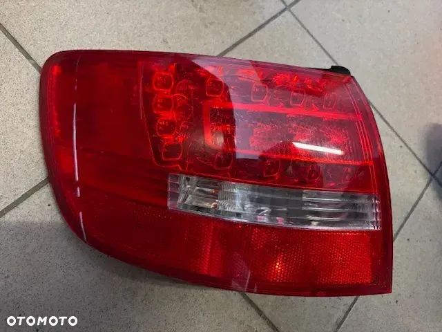 LAMPA TYŁ LEWA PRAWA LED AUDI A6 C6 KOMBI - 2