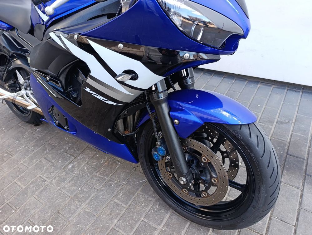 Yamaha R6 - 31