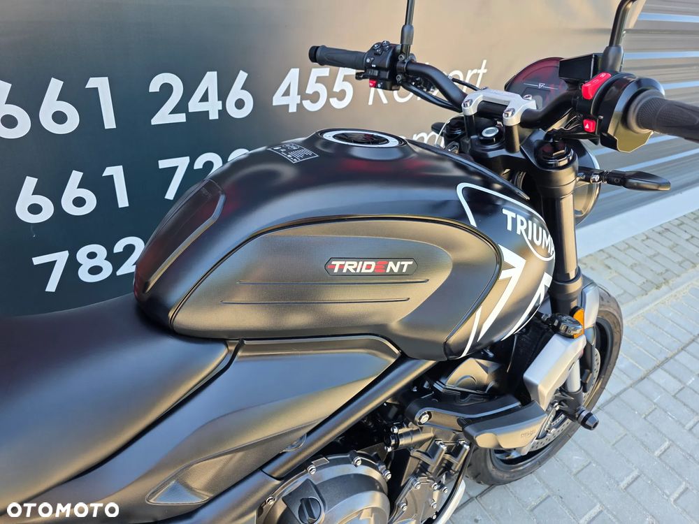 Triumph Trident - 24