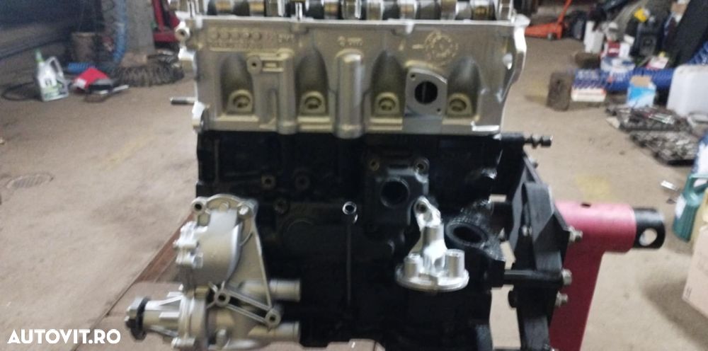 Volkswagen Golf - 23