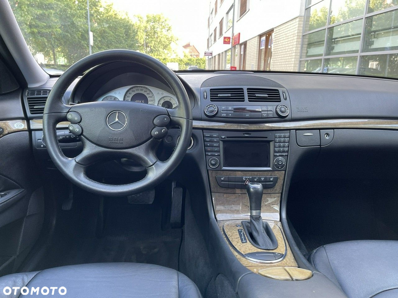 Mercedes-Benz Klasa E - 27