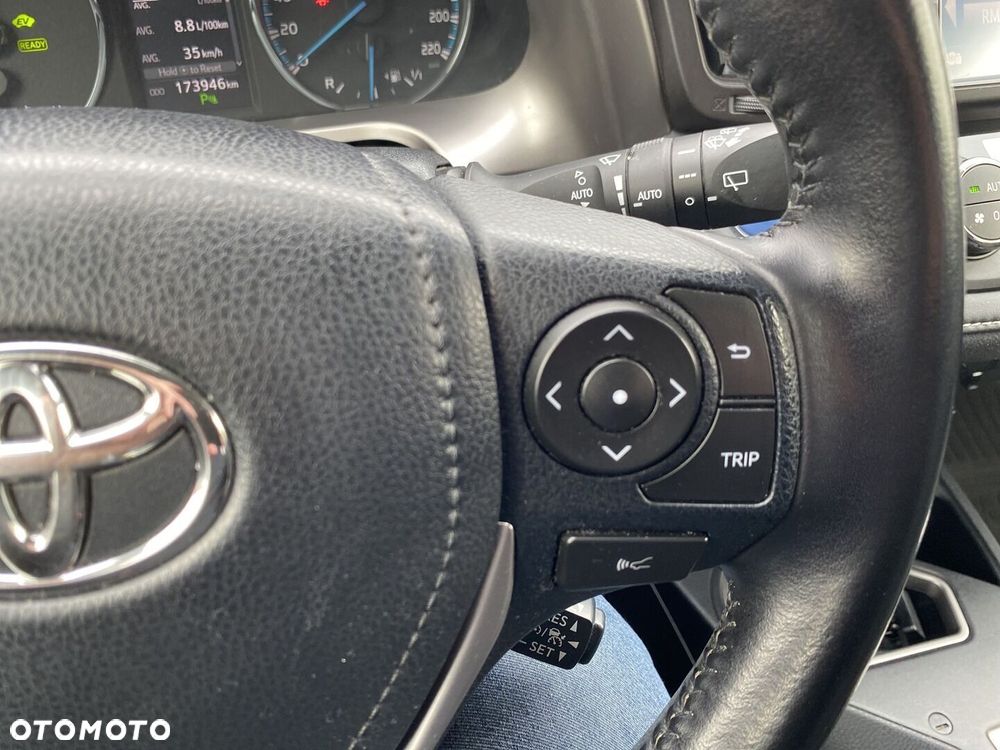Toyota RAV4 Hybrid Premium 4x2 - 12