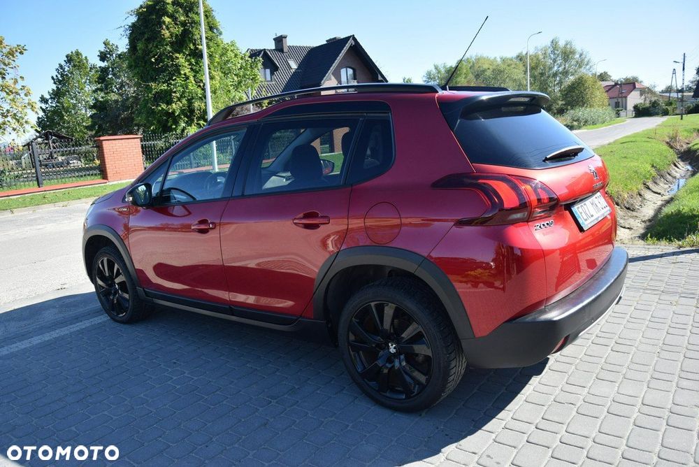 Peugeot 2008 1.2 Pure Tech Allure S&S - 12