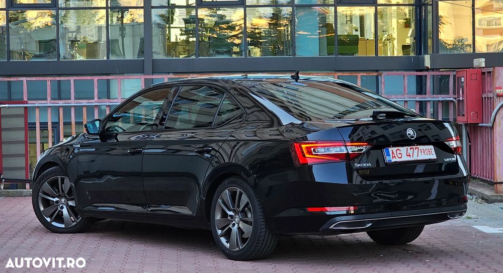 Skoda Superb 2.0 TDI DSG Sportline - 23