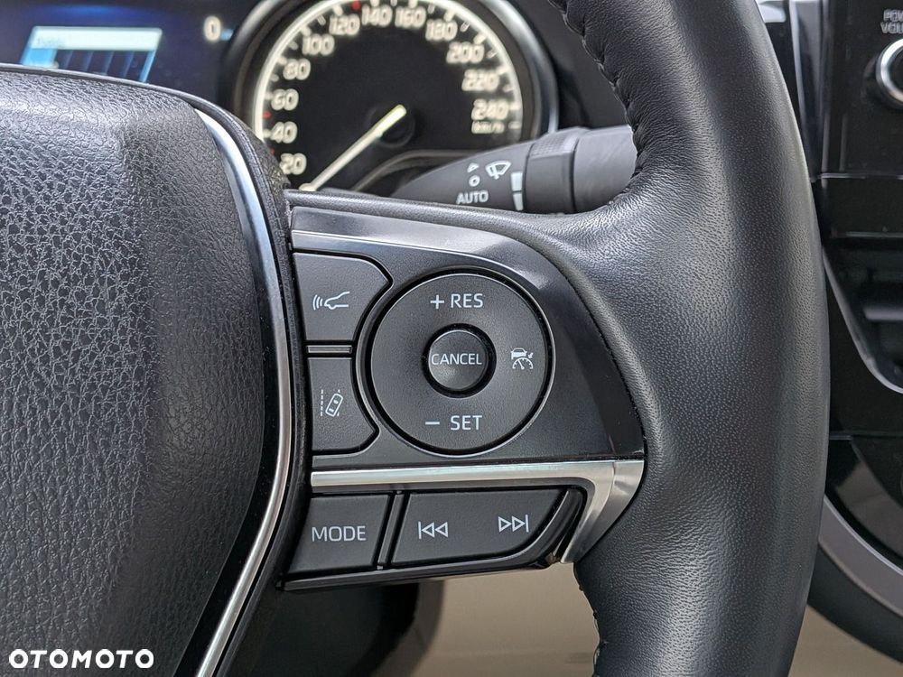 Toyota Camry 2.5 Hybrid Executive CVT - 27